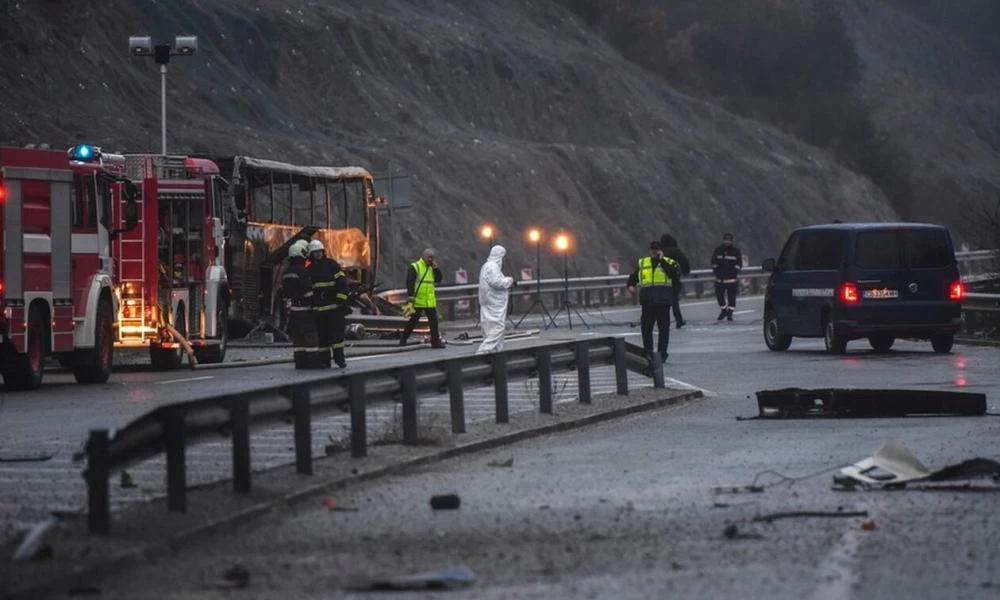 Τραγωδία στη Βουλγαρία: Άλλο ένα πτώμα μέσα στο καμένο λεωφορείο